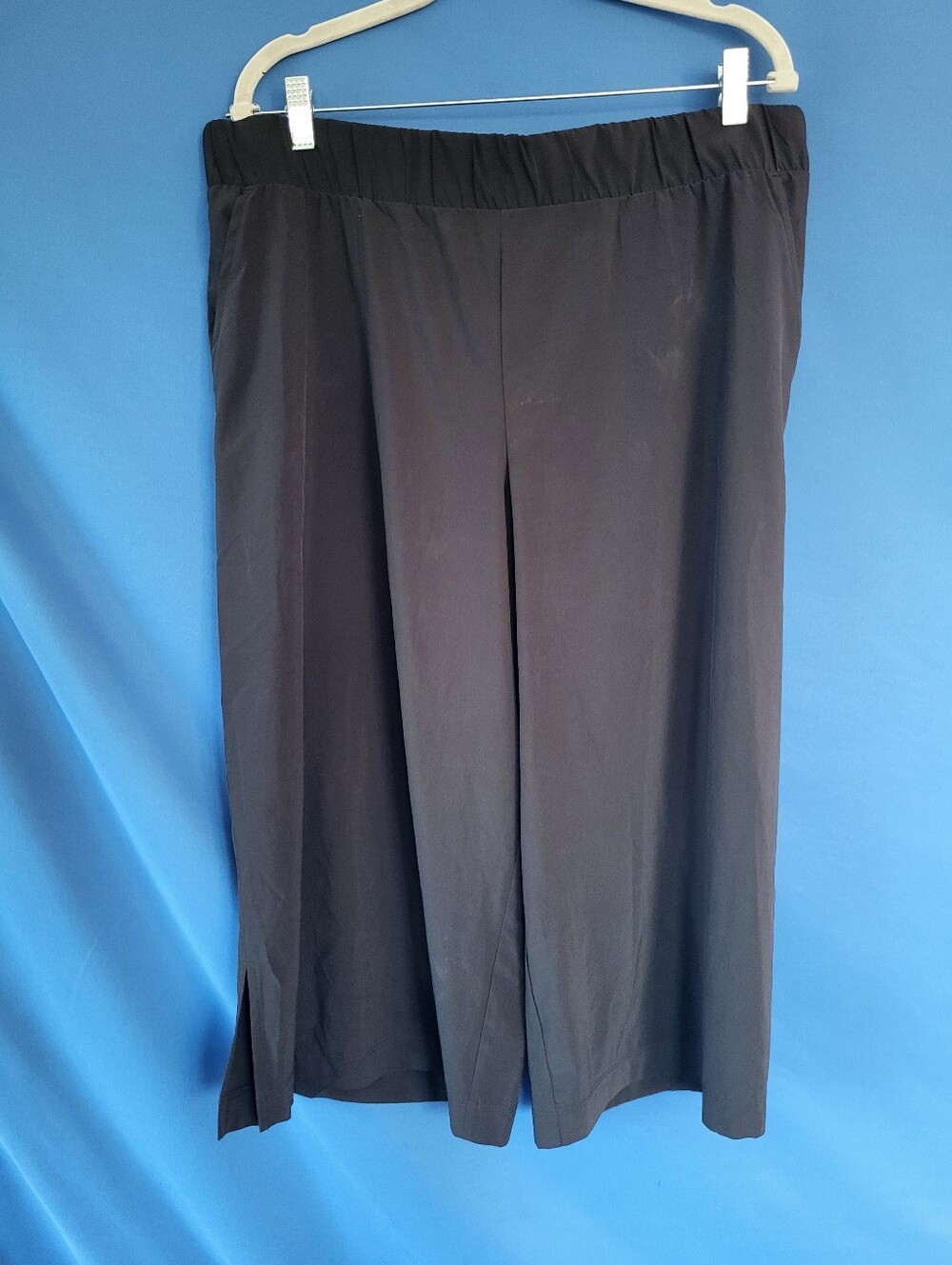 Joe Fresh Cropped Wide Leg Black Activewear Pants Pockets Pull on